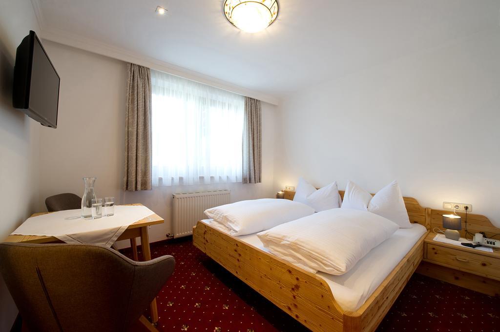 Pension Edelweiss Sankt Johann im Pongau Kamer foto